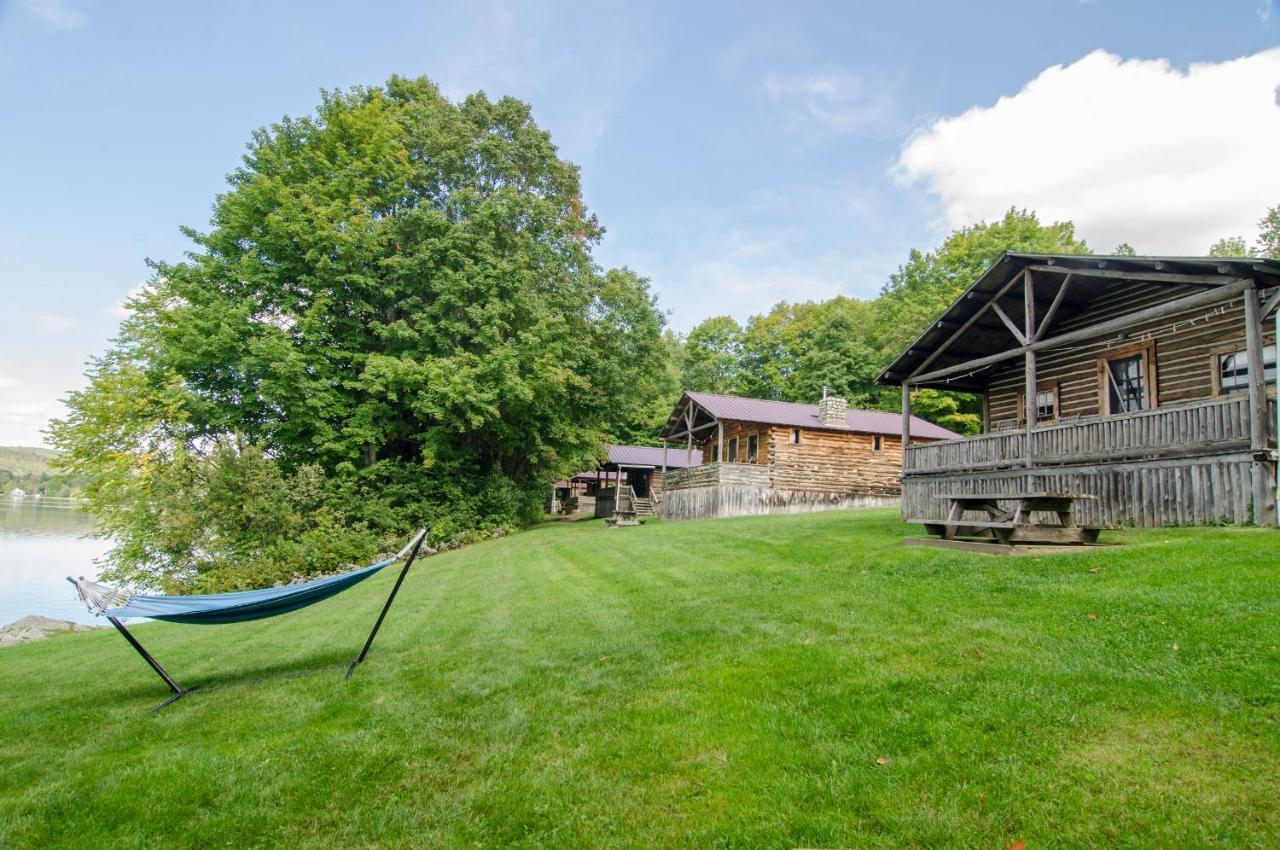 Mountain Lake Cottages Westmore Exteriör bild