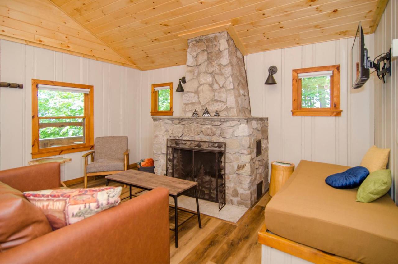 Mountain Lake Cottages Westmore Exteriör bild
